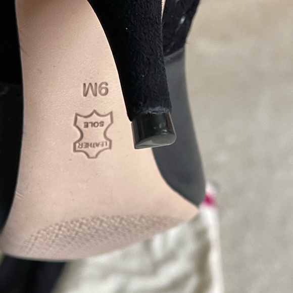 Like new Tory Burch boots. - Picture 2 of 5